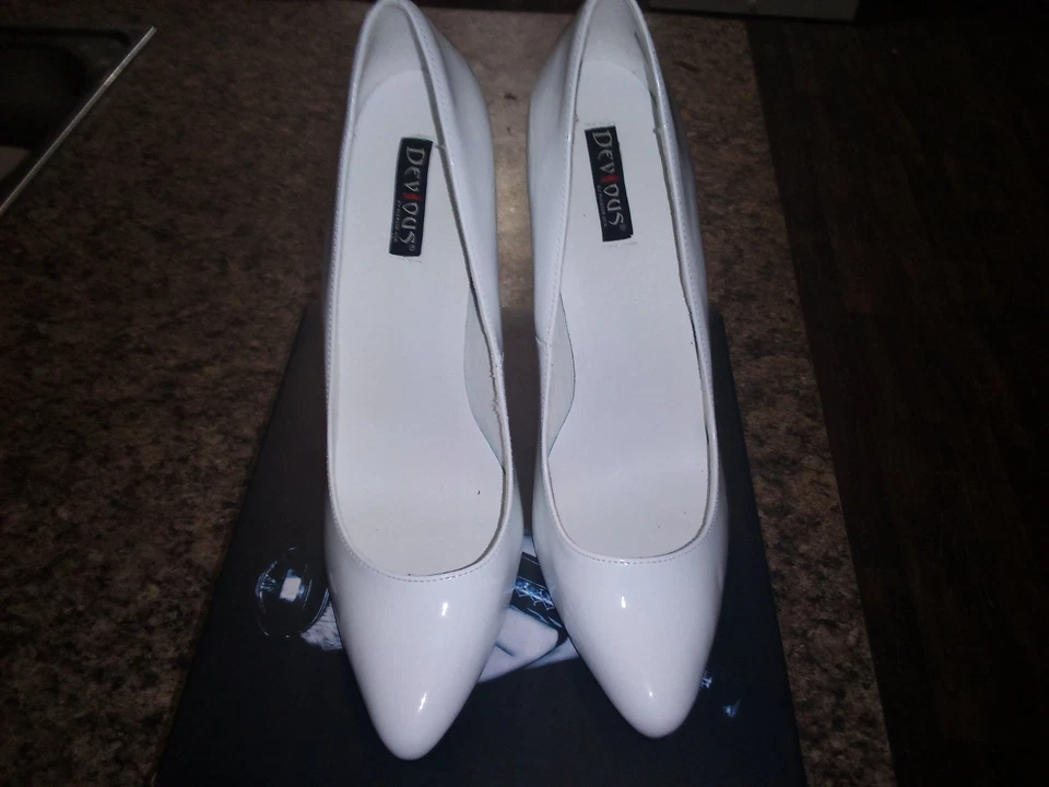 Bomba clásica Pleaser Devious DOMINA-420 6 pulgadas Foto 3 de 4