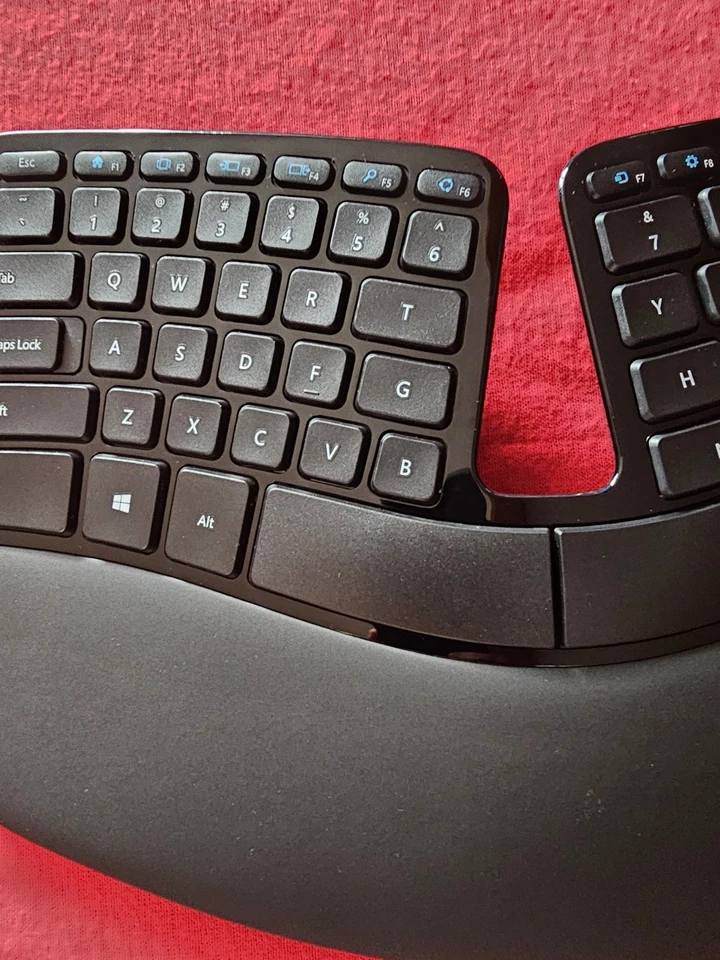 Microsoft Sculpt Ergonomic Wireless Keyboard Surface Edition 1559 NO DONGLE  - Image 3 of 4
