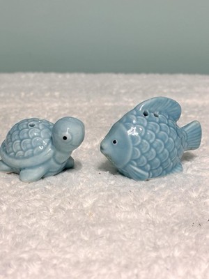 Salt And Pepper Shakers, Fish And Turtle Aqua Color Granny Core Original Stopper