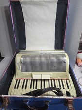 Scandalli Italy Piano Accordion Great Condition 2 Registers 39 Keys 120 Buttons