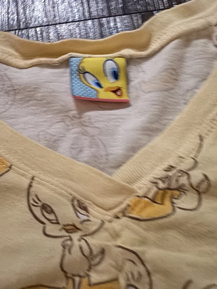 Super Cute Tweety Bird Early 2000’s Mini Top - Image 3 of 3