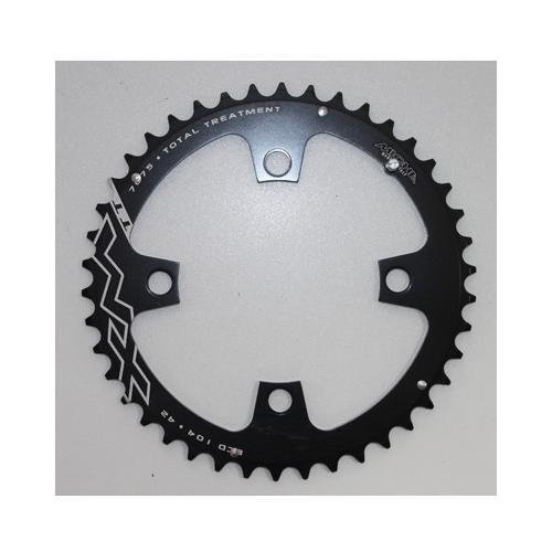 Plateau VTT triple/double 42 dents Miche, entraxe 104mm extérieur noir 4 branches