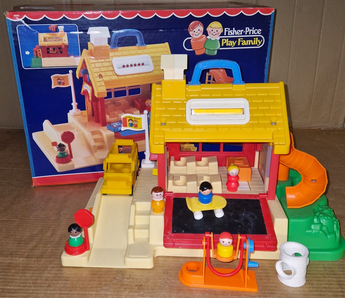 Vintage 80's Fisher-Price Little People #2550 Play Family SCHOOL 100%  Complete