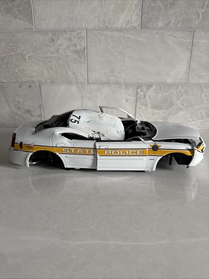 Custom Built 1:18 Illinois State Police Dodge Charger Wrecked Squad Car - Image 3 of 4