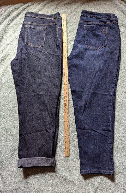 LOT OF 2 JEANS WOMENS PANTS SIZE 18 Gloria Vanderbilt & Style & Co Dark Denim !!