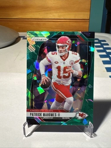 2024 Panini Prizm - Patrick Mahomes II #138 Green Ice Prizm