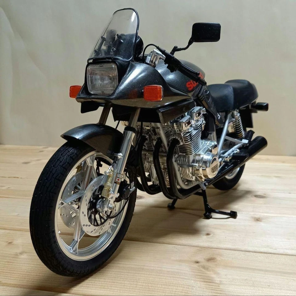 Suzuki Katana Motorcycle Model 1/6 Scale Tamiya Plastic Model Completed Display - Image 2 of 4