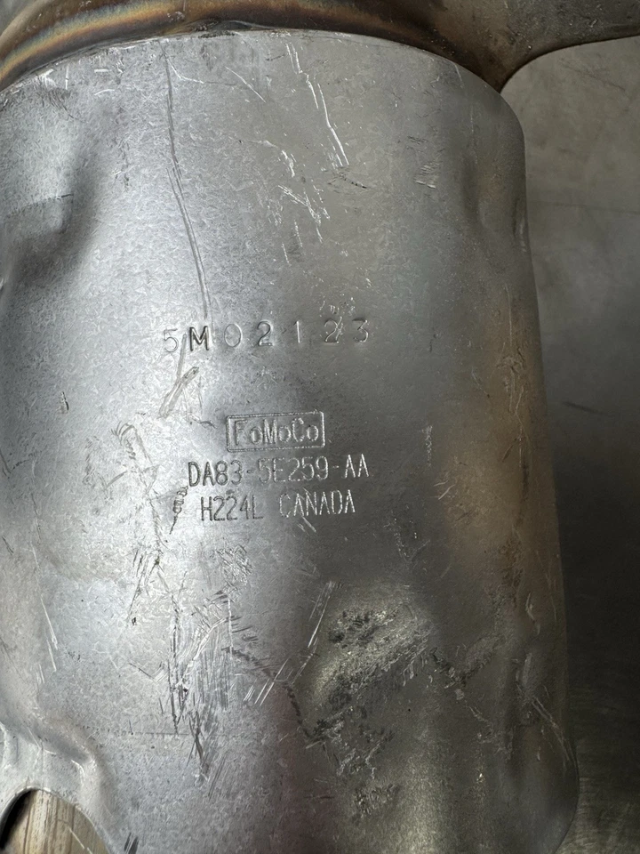 NEW FORD ORIGINAL EXHAUST MANIFOLD AND CATALYST ASSY, FRONT # DA8Z-5G232-C - Image 4 of 4