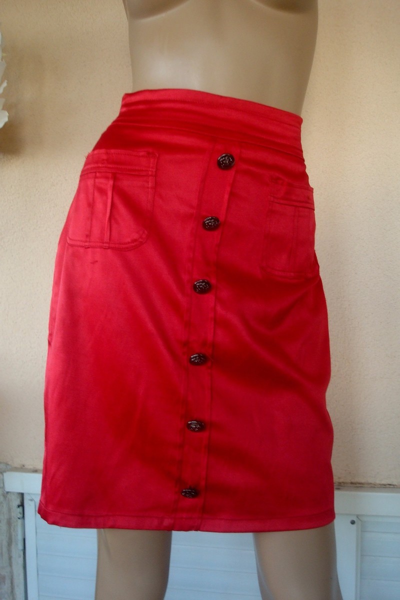 JUPE EN SATIN ROUGE SEXY T 36/38