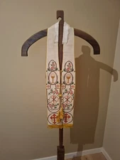 White pastoral stole