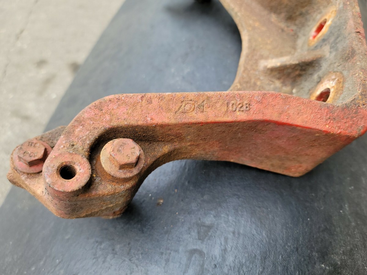 4935833 CUMMINS ISB-CR-6.7 FRONT ENGINE MOUNT (REAR GEAR) 1965834  