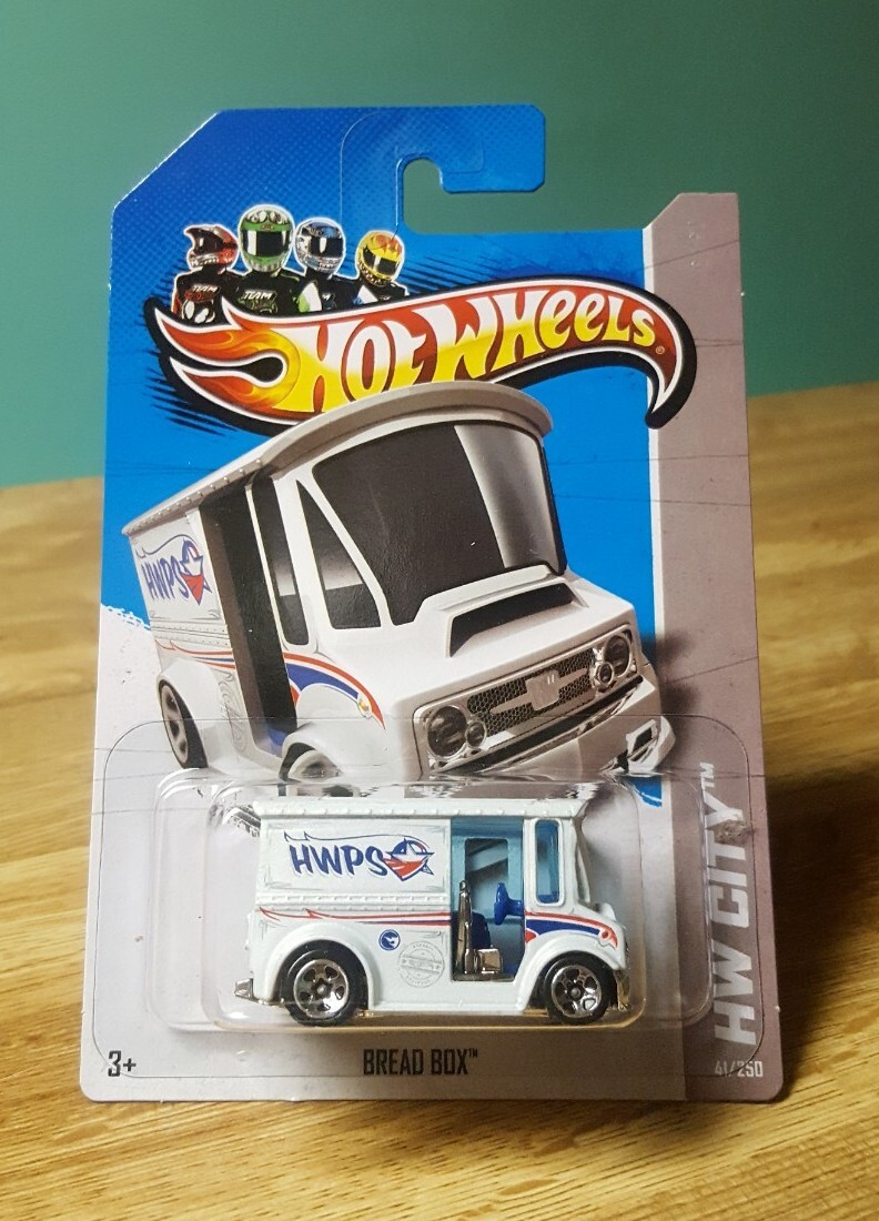Hot Wheels 2013 Treasure Hunt Bread Box 1:64 Scale HW City Limited