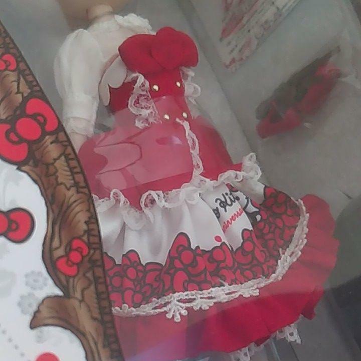 Pullip Hello Kitty collaboration 45th Anniversary ver.P-231 Pullip Hello Kitty collaboration 45th Anniversary ver.P-231