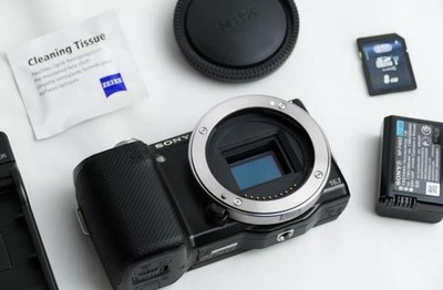 Sony NEX-5N Digital Camera Body Only Good Condition With Charger SD Card