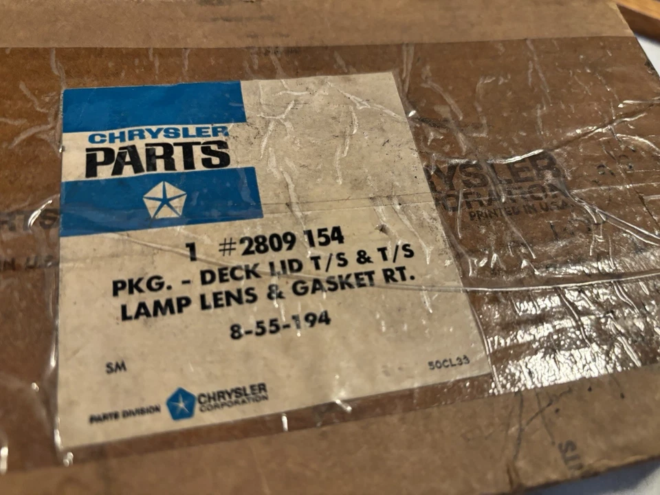 MOPAR NOS 2809154 RT INNER TAIL LIGHT LENS / 1968 PLYMOUTH FURY I II III & SPORT Foto 4 de 4