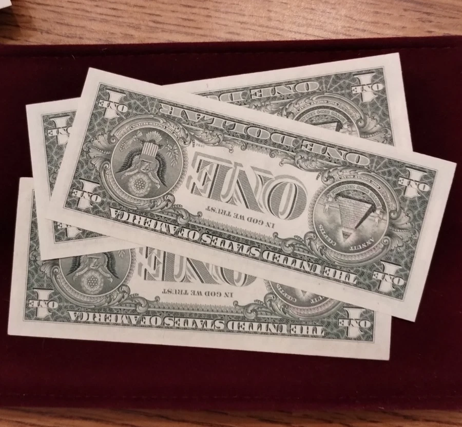 3 1969 series D $1 Bills Federal Reserve. Consecutive. Postmarked July 4 1976. - Image 3 of 4