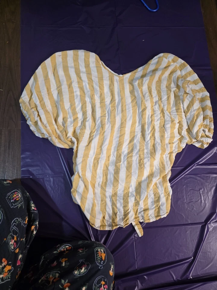 Max Studios Women's Medium Blouse, Sleeveless, Tie at Waist, Striped - Image 3 of 4