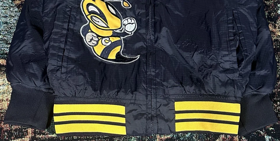 Chaqueta Bomber Coogi Cremallera Juvenil Talla 4 Bordada Abejorro Azul Amarillo Y2K Foto 2 de 4