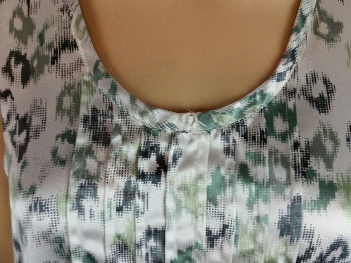 Vera Wang Women's (S) Leopard Print White with Shades of Vera Wang Women's (S) Leopard Print White with Shades of