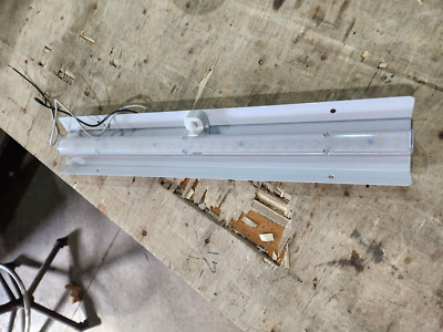 Optronics Ill38 Series LED Corner Mount Interior Light