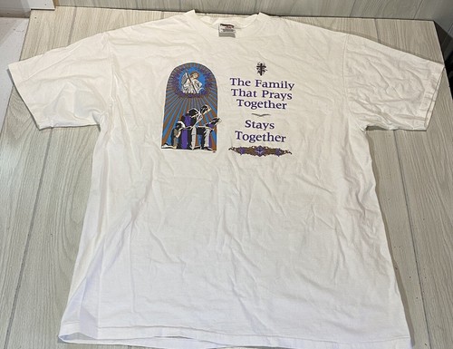 Vintage Single Stitch The Family That Prays Together Stays Together XL T-Shirt