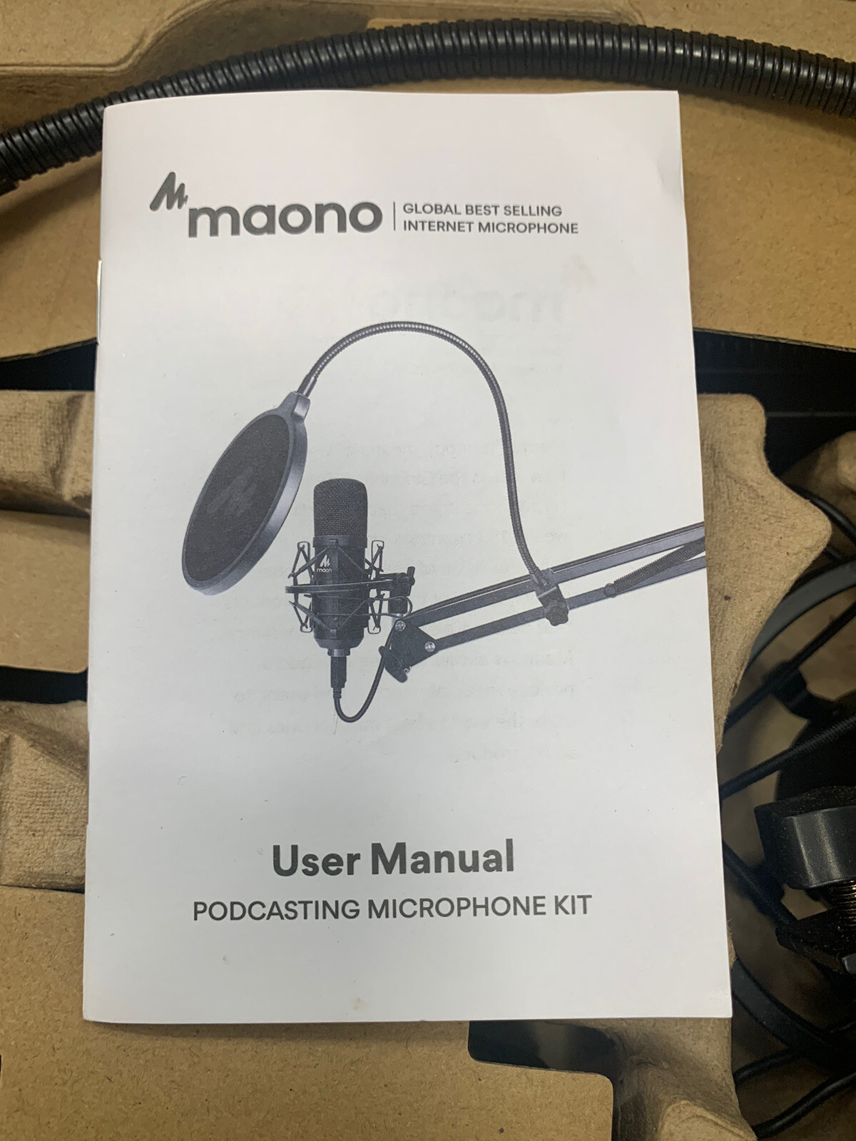 Maono Podcast Microphone Kit AU-AO4E Professional Audio Innovation New Open Box