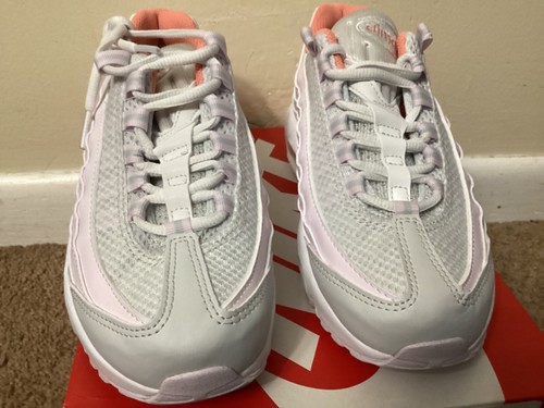 GIRL’S NIKE AIR MAX 95 RECRAFT SNEAKERS (GS)/ SIZE 5Y/PLATINUM TINT - Picture 2 of 7