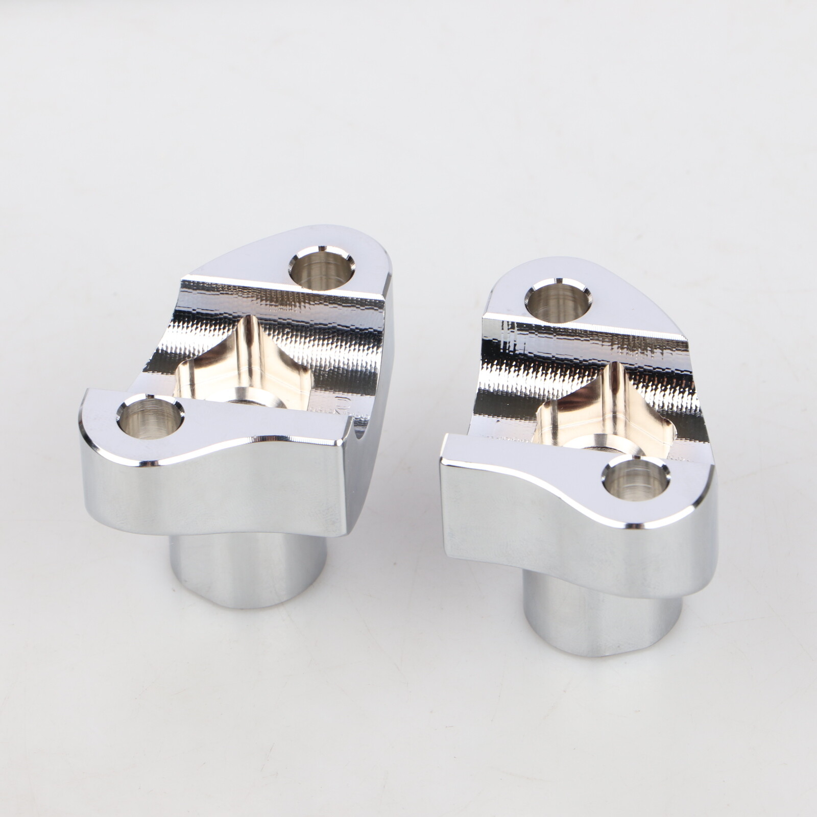 Chrome 1 1/2" Tall Handlebar Risers For Harley Fat Boy Heritage Softail ...