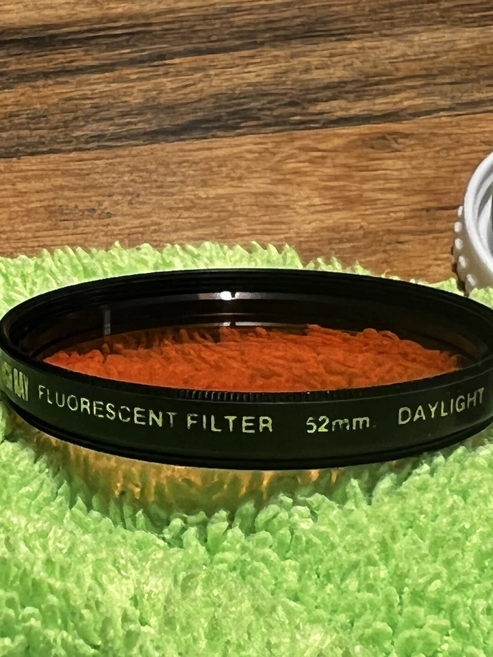 Original New In Box Singh Ray Daylight Fluorescent 52mm - Image 2 of 2