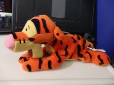Especially for The Disney Store New Tigger 8-9" bean bag plush figure-New-w/Tags