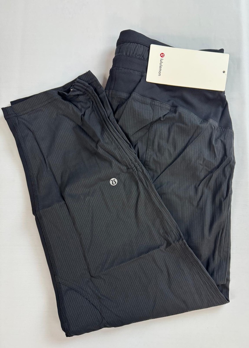 lululemon Dance Studio Mid-Rise Cropped Pant Black. LW6CDQS