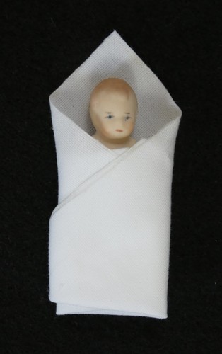 Puppenhaus/Miniatur kleines gewickeltes Porzellan Kleinkind/Baby