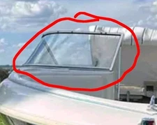 STARBOARD CURVED GLASS WINDSHIELD PANEL ONLY! OFF 1996 LARSON 215 Sei PARTING 