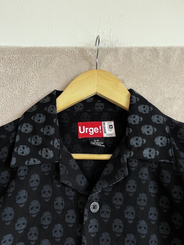 Urge Im-Pulse Mens Small Shirt Black Graphic Skulls Flames Button Up SS Y2K - Picture 3 of 10