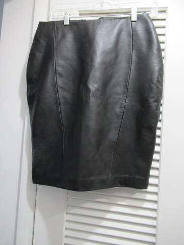 Damen KOZA Echtleder ROCK weiches Lammfell SCHWARZ Reißverschluss Gr. XS NEU NEUWERTIG!