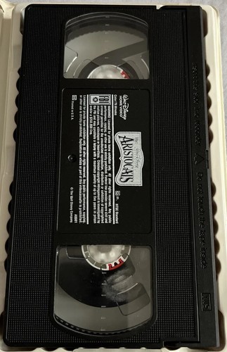 Walt Disney masterpiece collections the Aristocats clamshell VHS - Picture 2 of 3