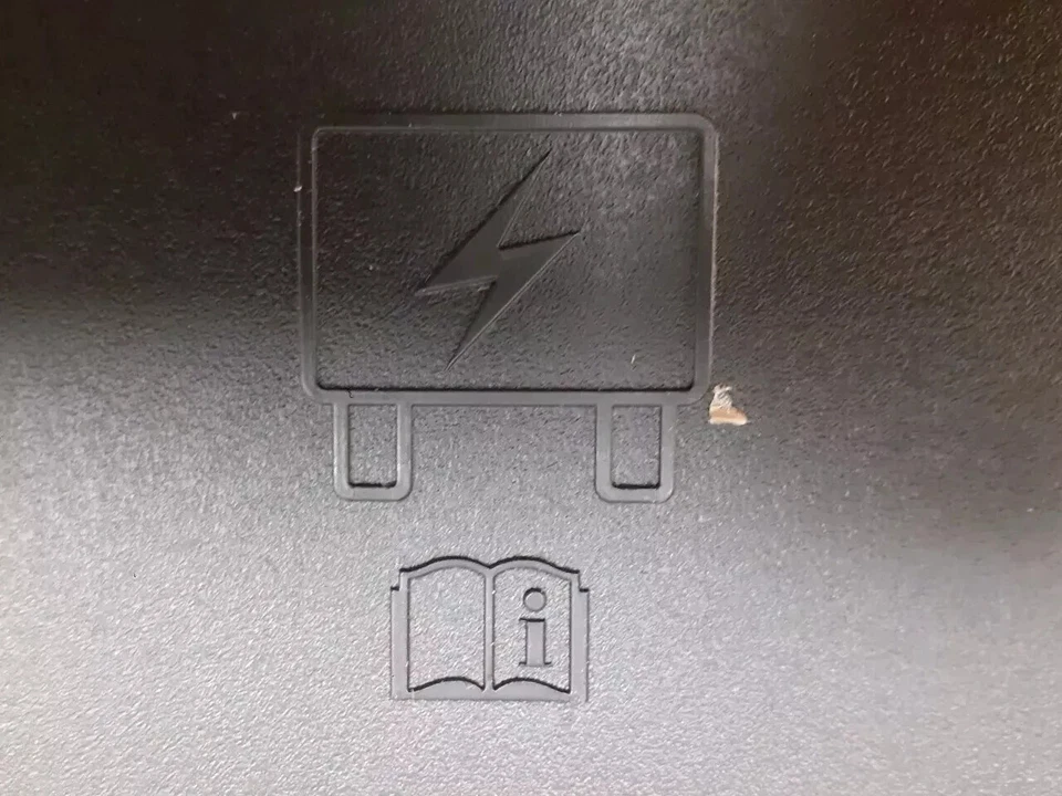 Genuine Mopar Centrr Intelligent Power Distribution Junction Block 68194607AE - Image 2 of 4