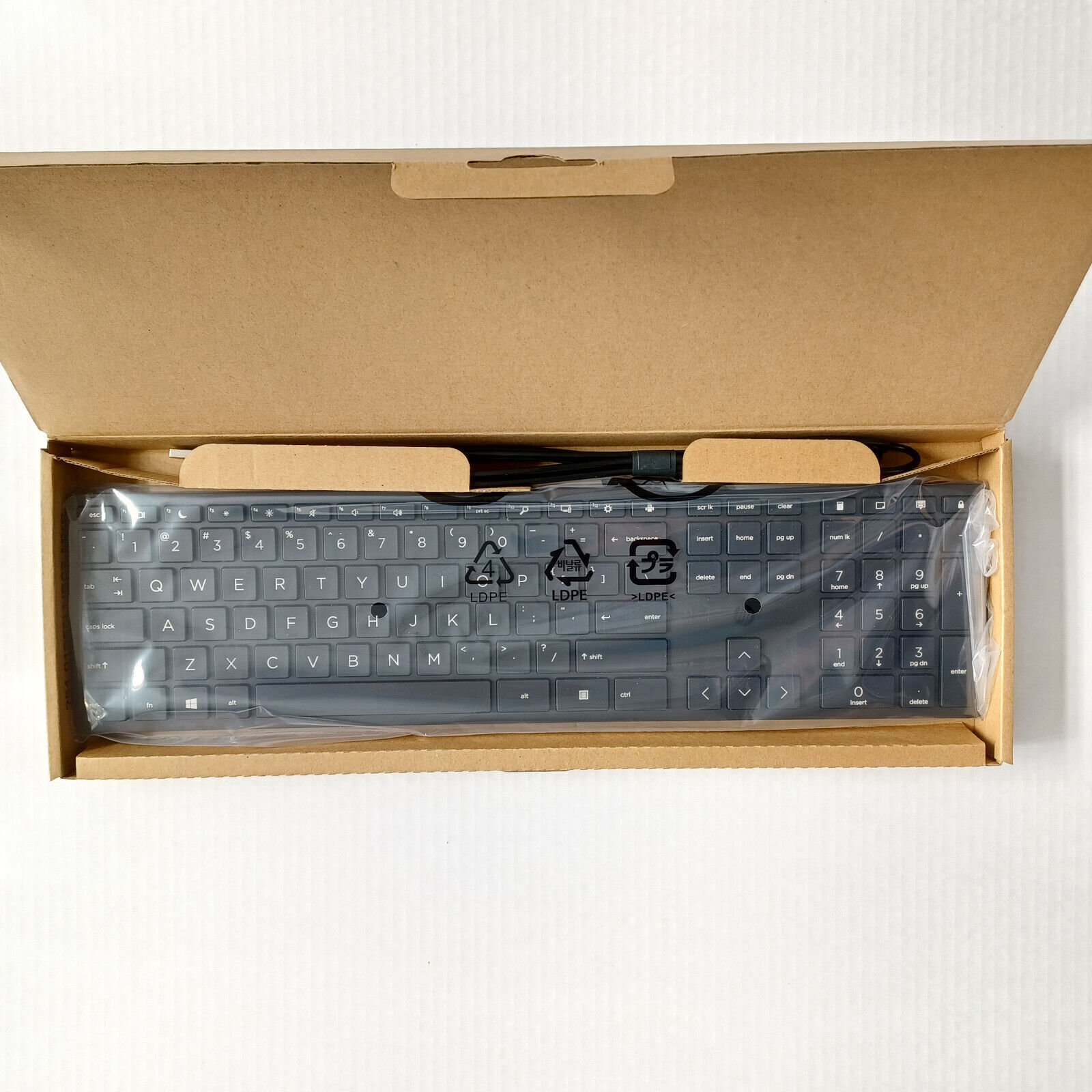New HP Desktop 320K Slim Wired Halley USB Keyboard L96909-001 . Available Now for 16.20