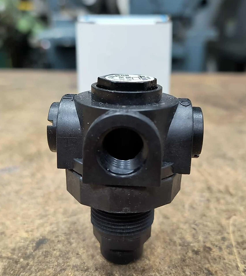 New Old Stock Watts, P60 Water Pressure Regulator P60-M1-4 0-60 1/4" - Image 4 of 4