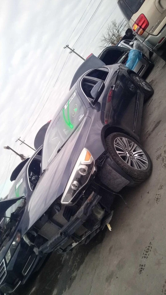 Parachoques trasero usado refuerzo se adapta: Kia Cadenza 2015 trasero grado A Foto 2 de 4