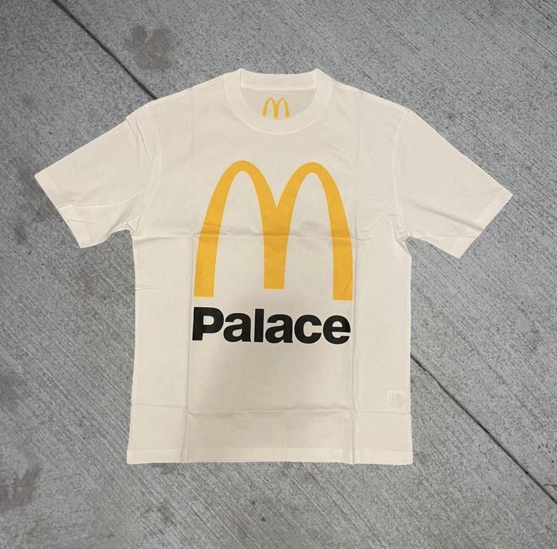 Palace McDonald's Logo Limited Edition Cotton T-Shirt White Graphic Print Size L