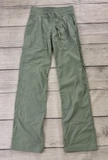 LULULEMON DANCE STUDIO Womens Sz 2 Fog Green Unlined Mid Rise Full Length Pants