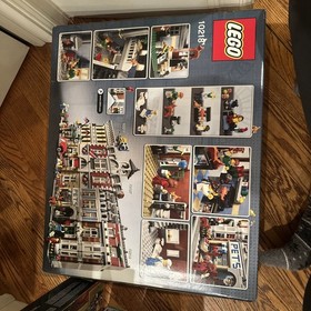 Lego Creator Expert  10218  PET SHOP New Sealed