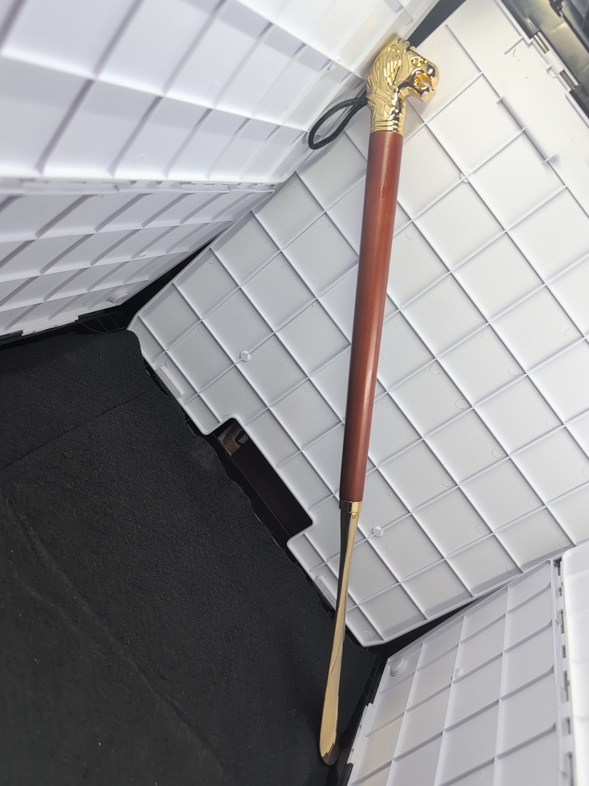 Shoe Horn, Premium Lion Head Shoehorn, Expertly Crafted Shoe