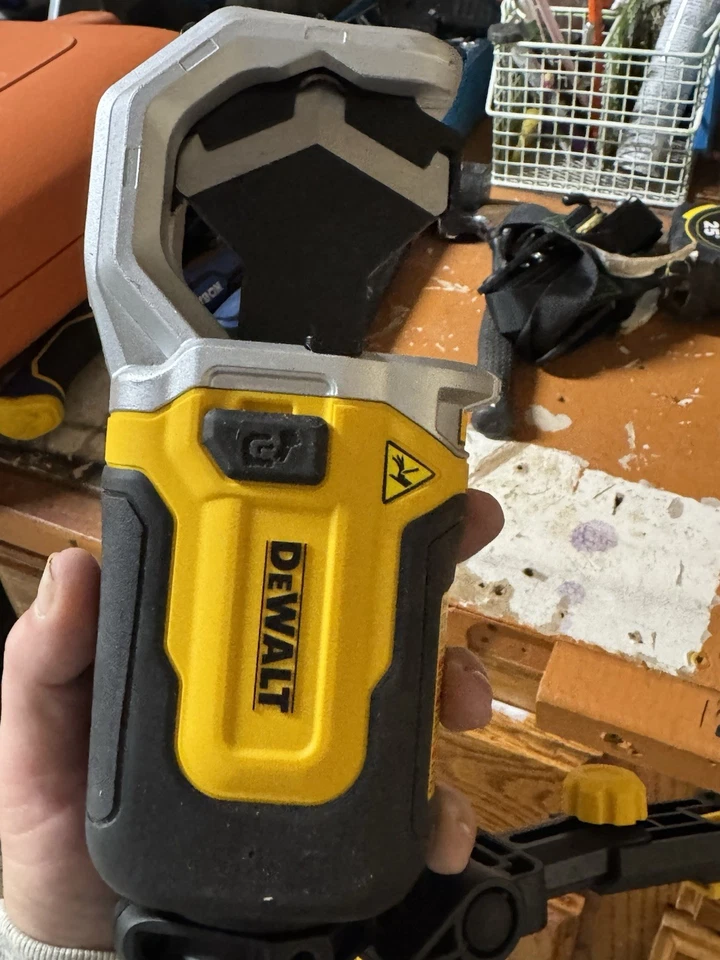 Cortador de tubos de plástico Dewalt Foto 3 de 4