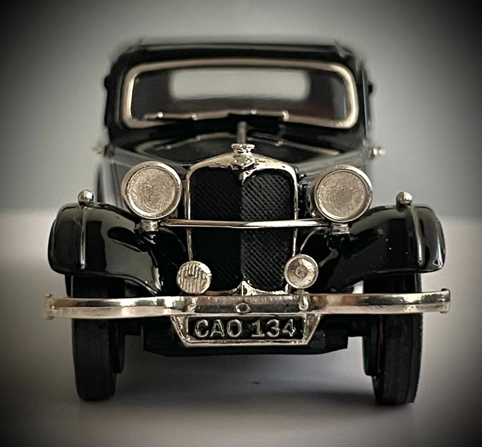 Lansdowne LDM 74a - 1937 Riley 12/4 Continental Touring Sedan (Black) - Image 4 of 4