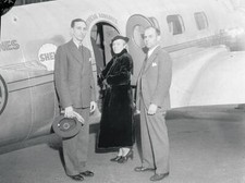Racer Jimmy Doolittle With Wife And Robert Adamson By Airplane 1935 Old Photo