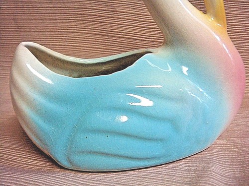 Vintage BLUE & PINK & WHITE Art Pottery SWAN PLANTER - Small & Pretty - Picture 10 of 11