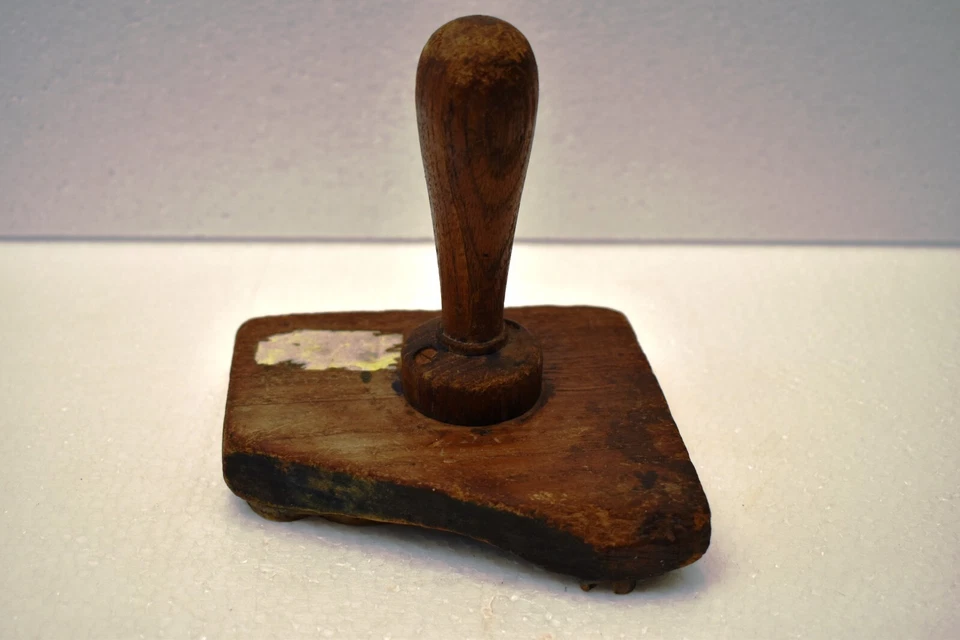 Antique Wooden Brass Printing Stamp - Vintage Block Print Tool Horse Design Rare - Image 2 of 4