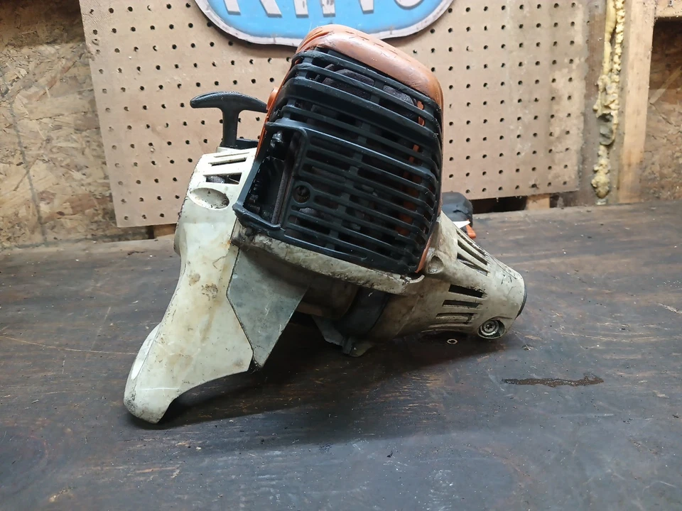 Cabezal eléctrico stihl ht 131  Foto 3 de 4